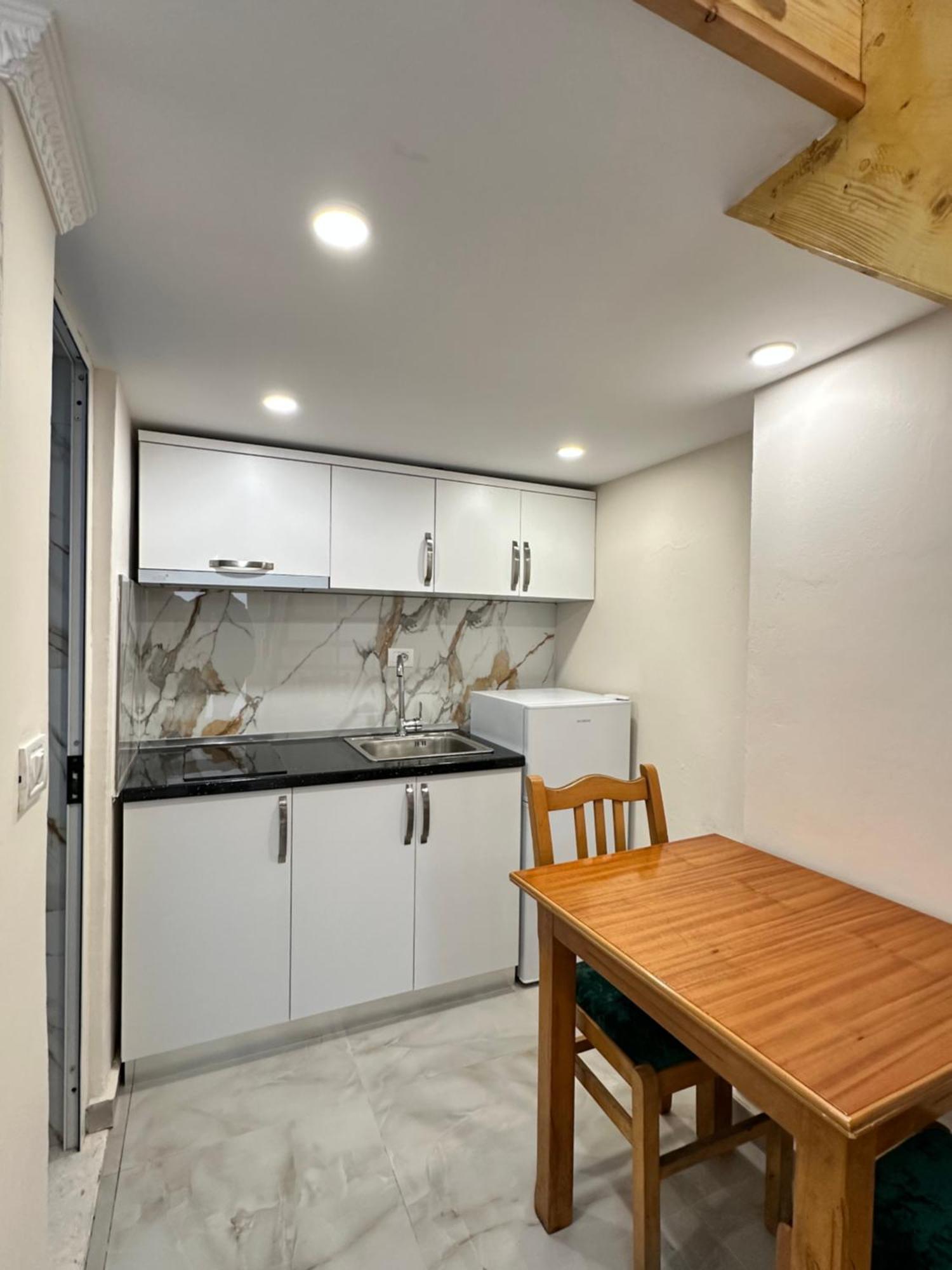 Troy Aparthotel Durrës 외부 사진