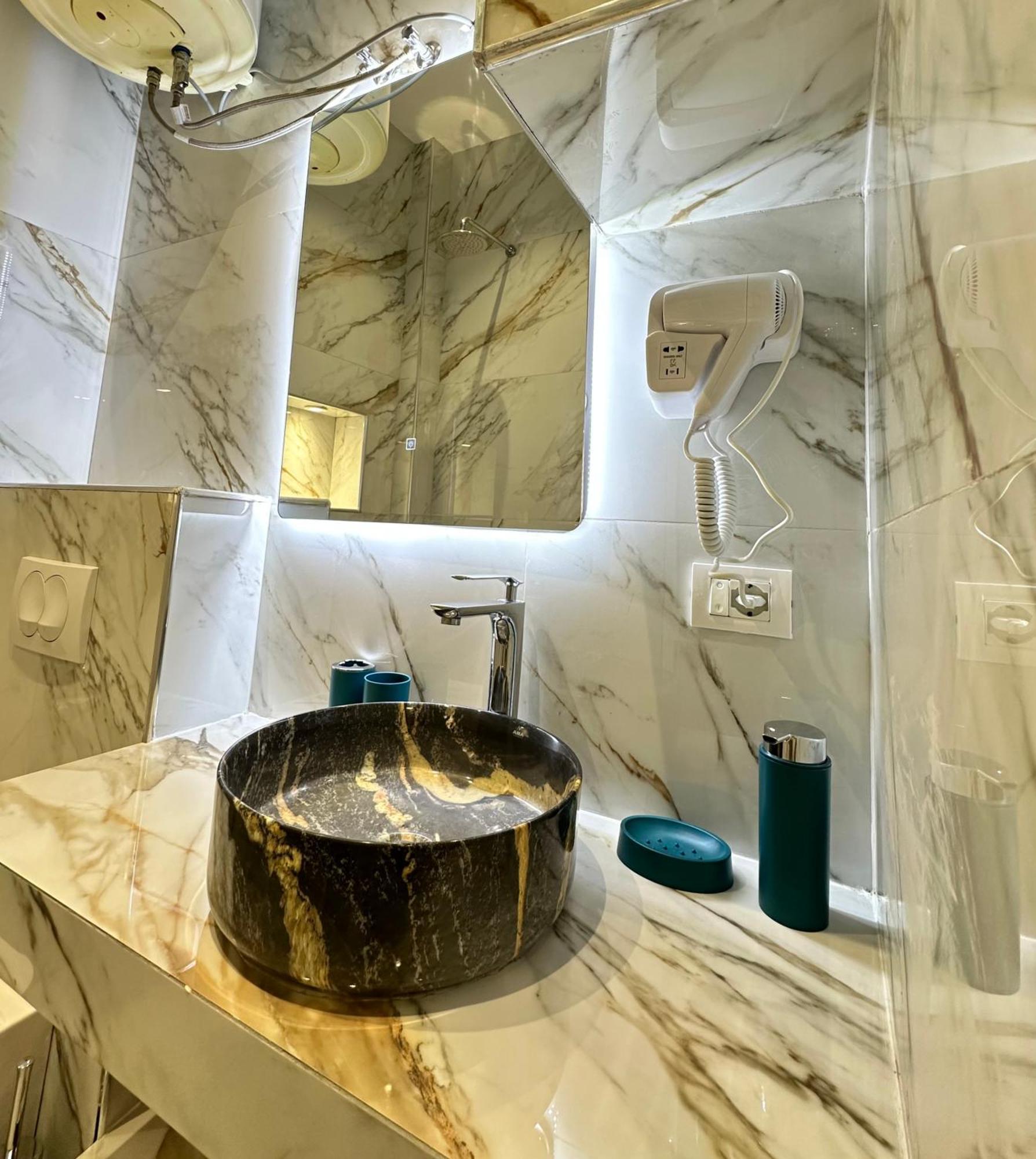 Troy Aparthotel Durrës 외부 사진