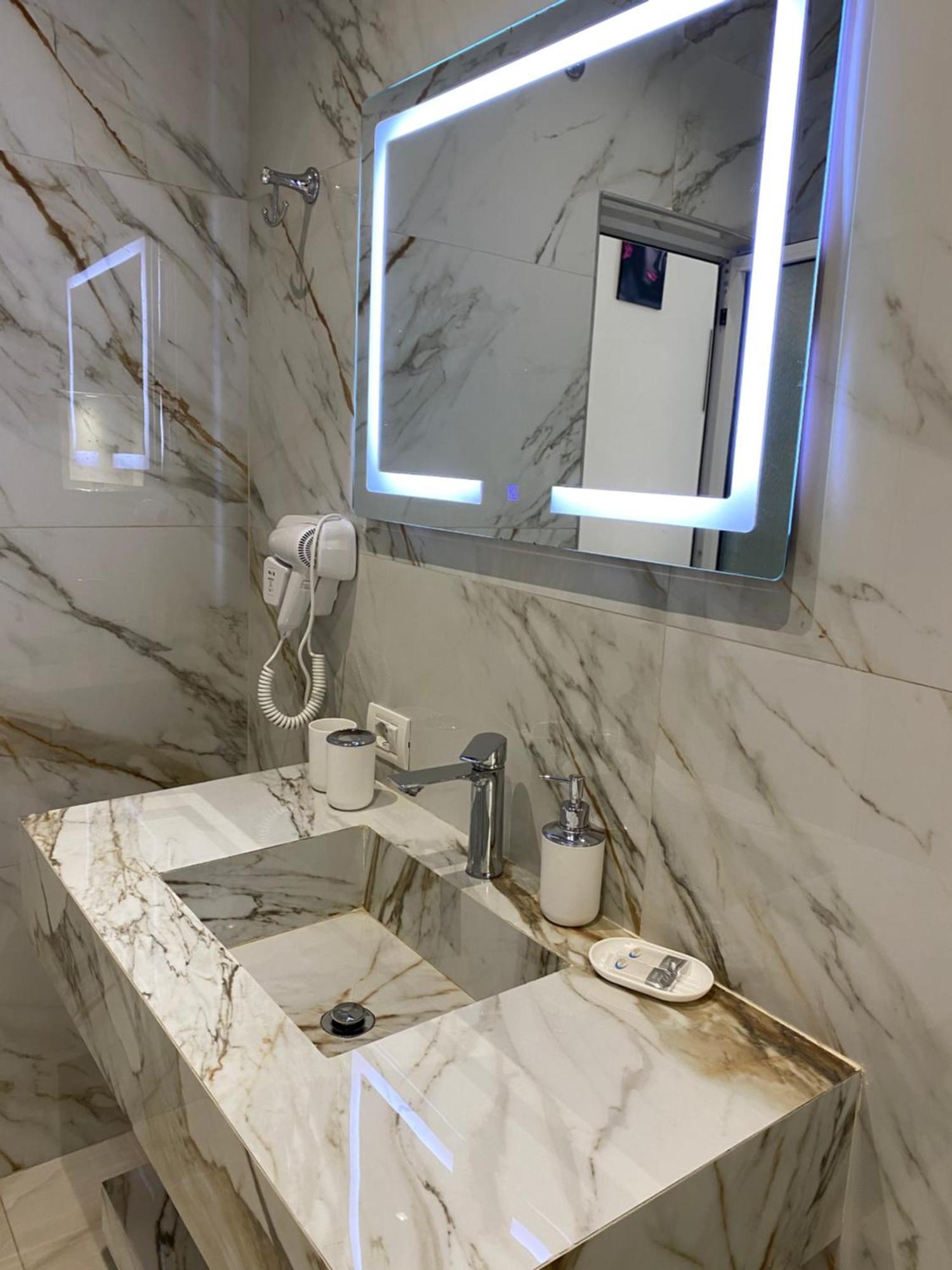 Troy Aparthotel Durrës 외부 사진